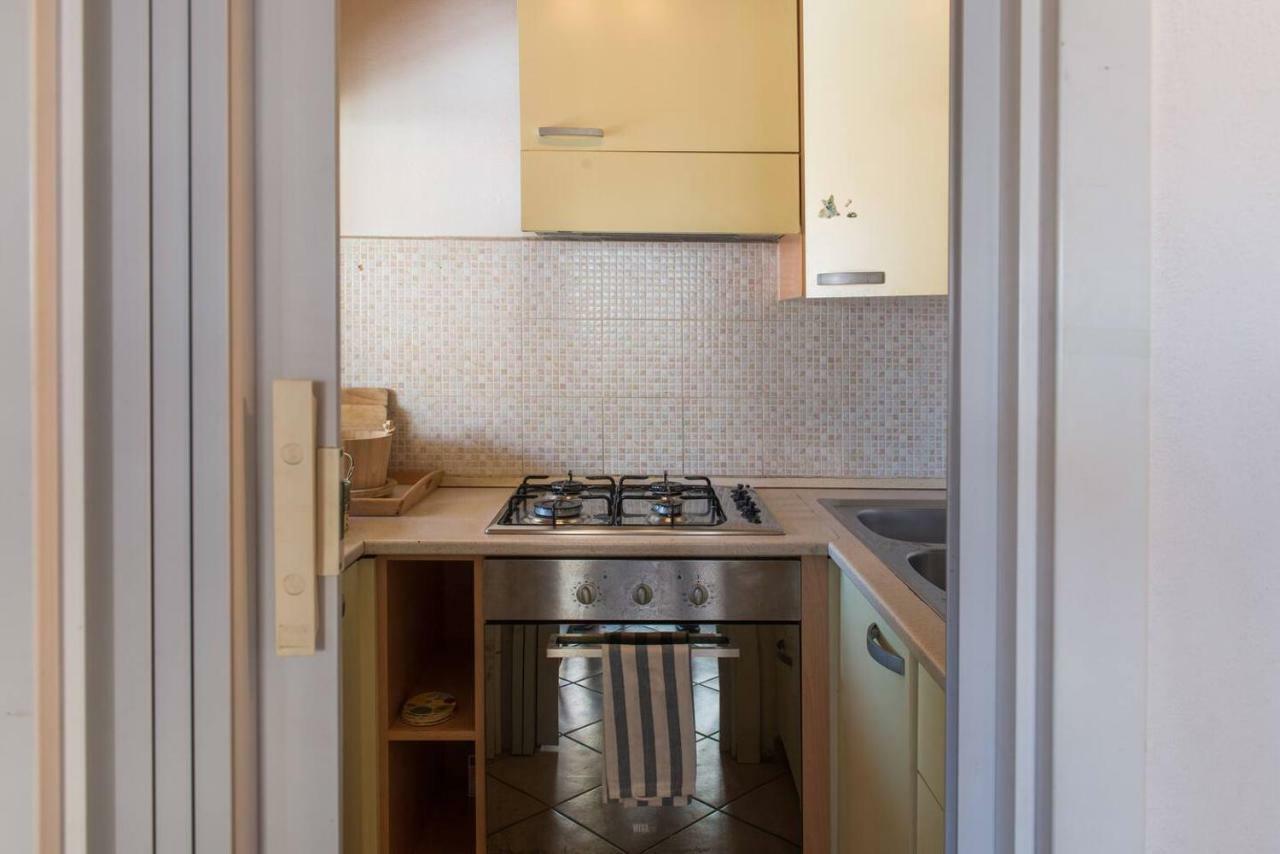 Altido Apt For 8 With Huge Terrace In Old Town Of Viareggio Exterior foto